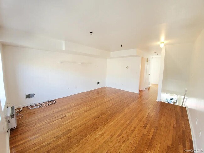 Building Photo - 115 Vanderbilt Ave
