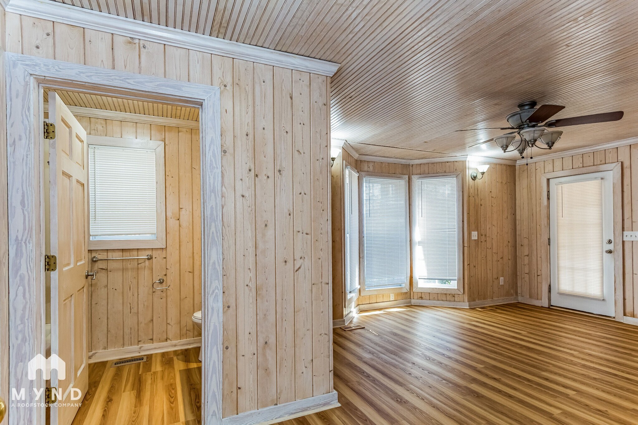 Building Photo - 220 Glaive Dr