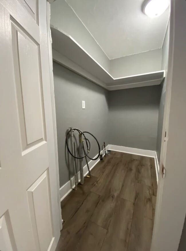 Building Photo - Nice 2 Bed/1 Bath Home, close to downtown