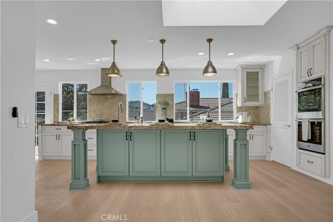 Building Photo - 22740 Liberty Bell Rd