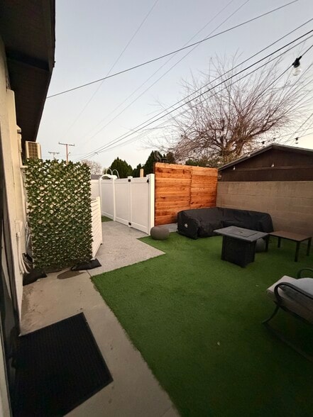 Building Photo - 40585 Sanalamar Dr
