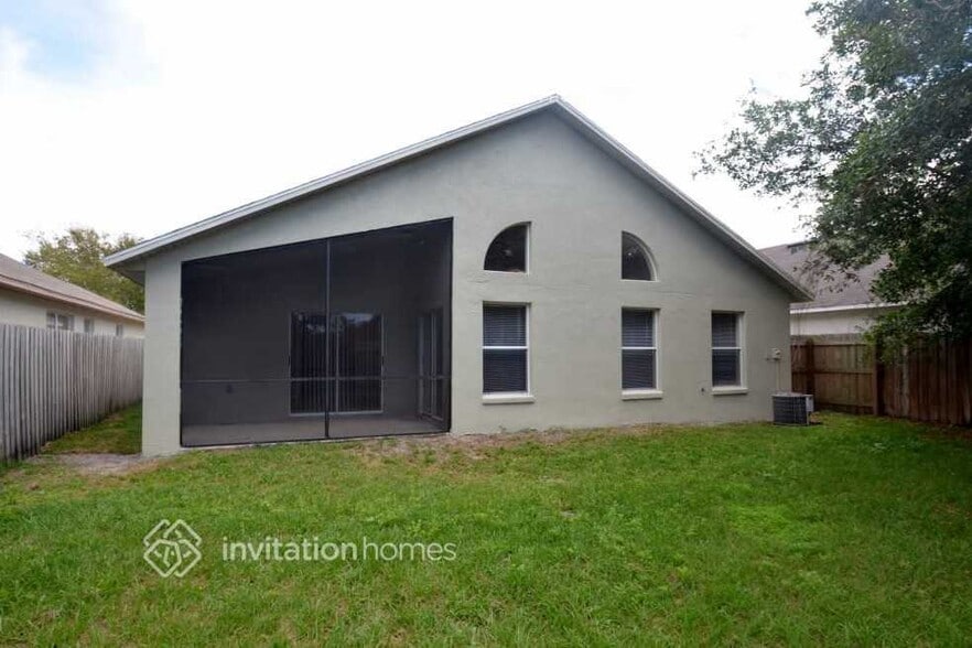 Building Photo - 7029 Colony Pointe Dr