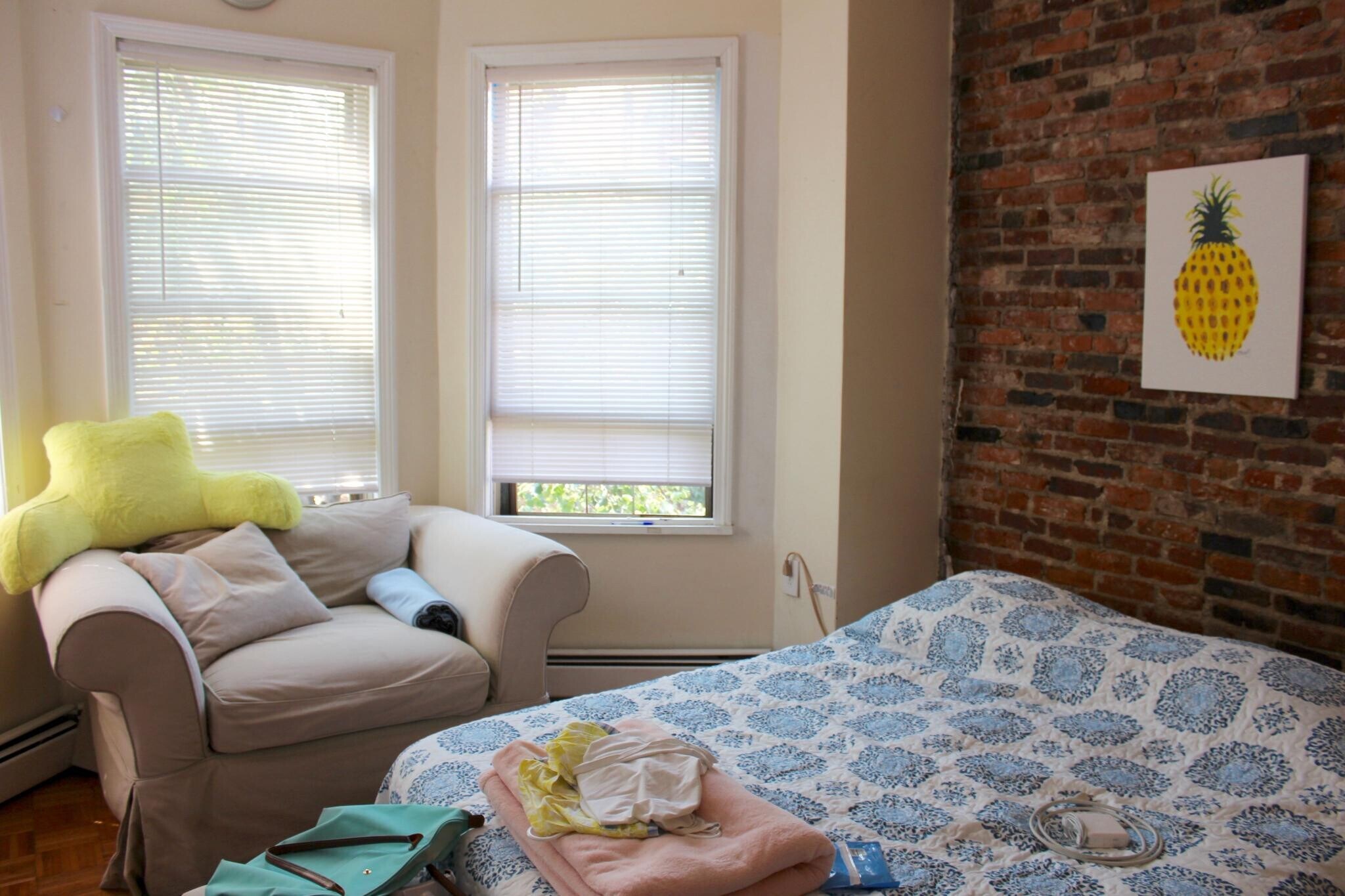 Building Photo - 40 Anderson St