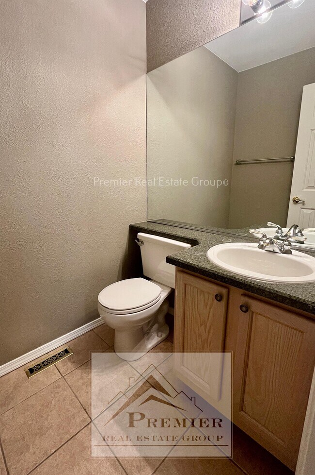 Building Photo - 6973 Los Reyes Cir
