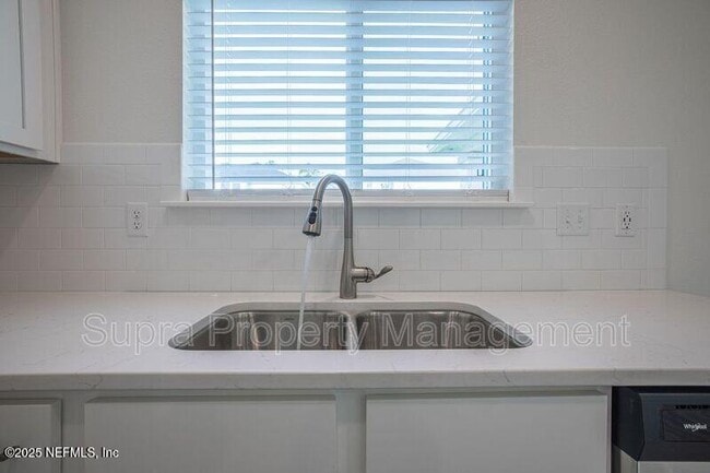 Building Photo - 1178 King Sago Palm Ln