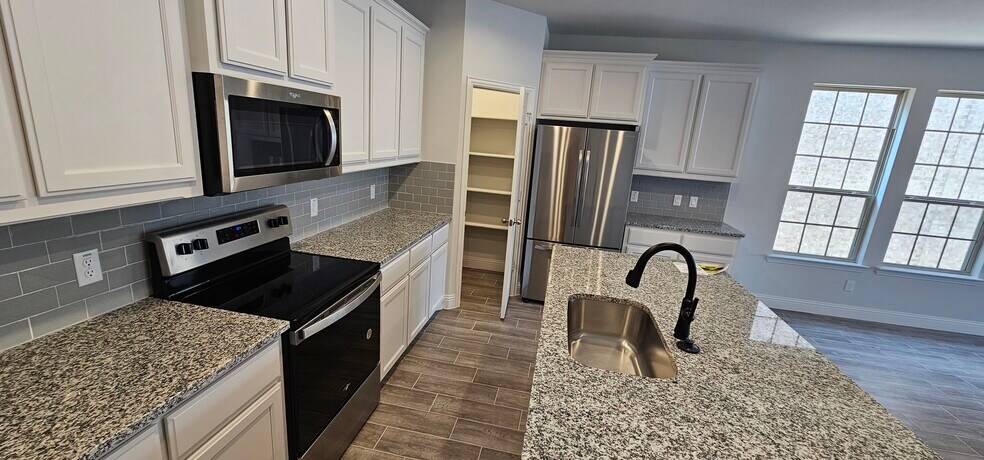 Building Photo - 5960 Bursey Rd