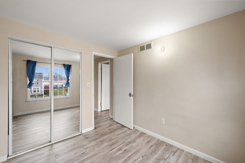 Building Photo - 36702 Park Pl Dr