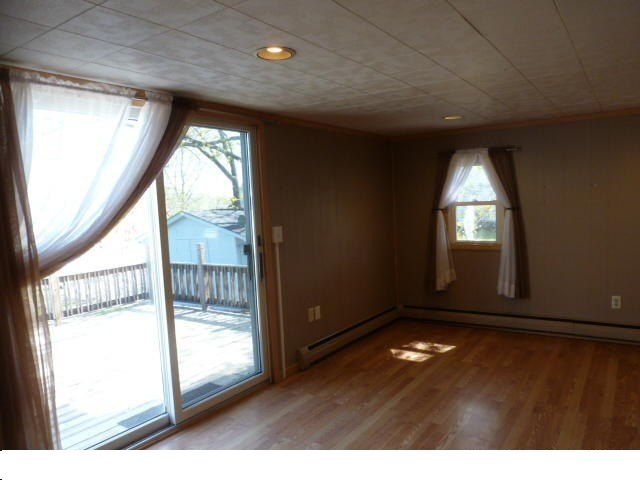 Building Photo - 926 Stillwater Ave