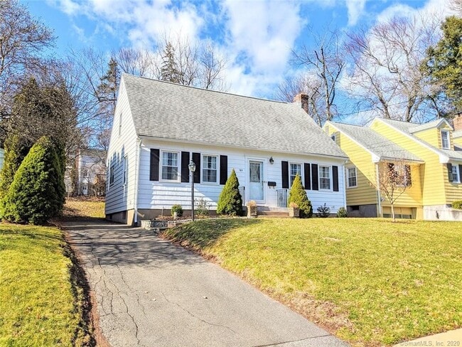 Primary Photo - 165 Brunswick Ave