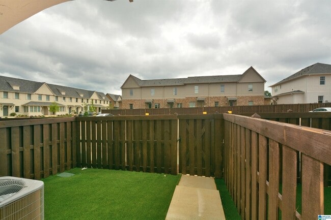 Building Photo - 1107 Windsor Sq