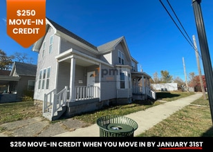 Building Photo - 424 E 10th St