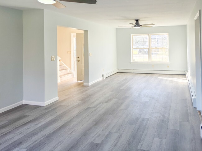 Building Photo - 7 Dally Farm Rd