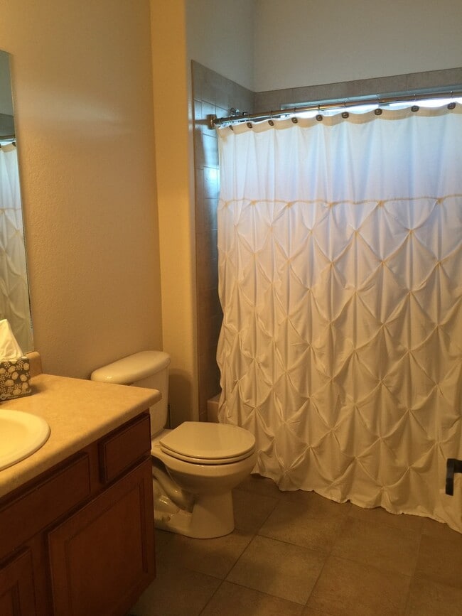 Building Photo - Beautiful Condo in Desirable Saddleback Ridge