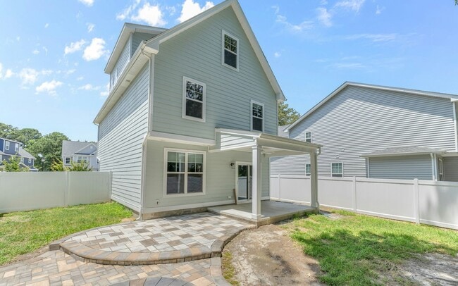 Building Photo - 1608 Carma Ct
