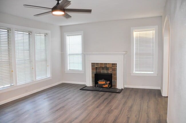 Building Photo - 114 Yates St