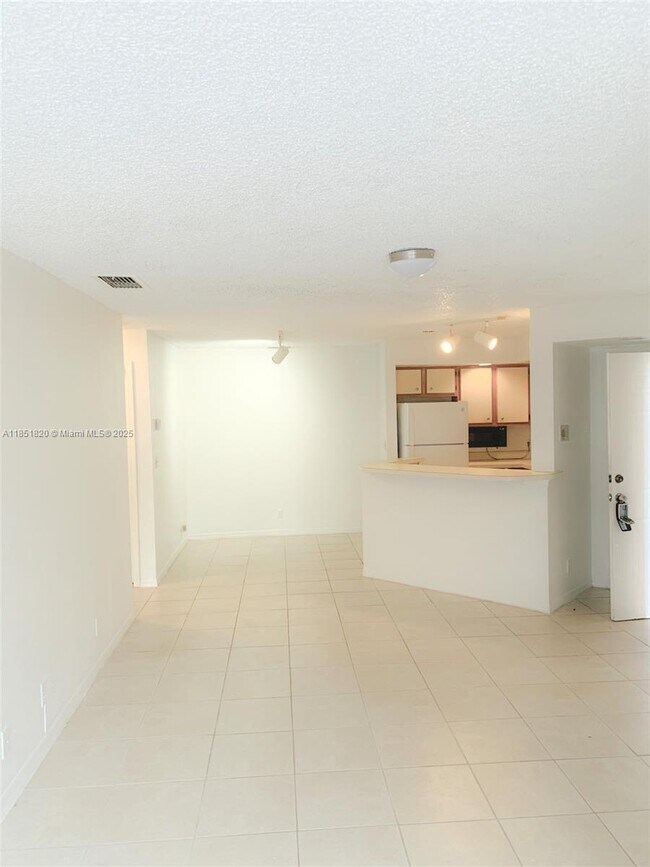 Building Photo - 3360 Pinewalk Dr N