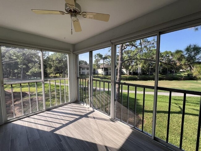 Building Photo - 5262 Wedgewood Ln