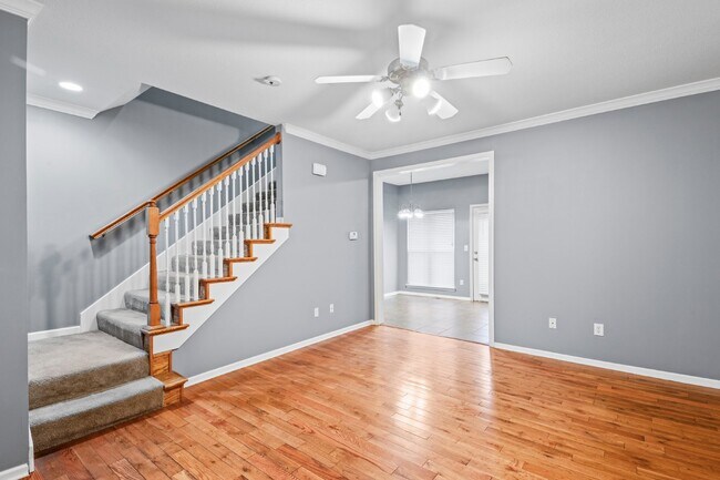 Building Photo - "Charming Lenexa Townhouse: Spacious 2-Bed Retreat with Finished Basement & Gleaming Hardwood Flo...