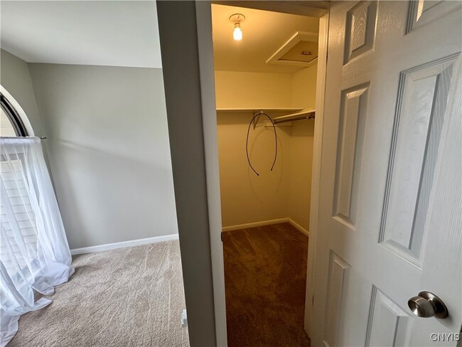 Building Photo - 8434 Bubbling Springs Dr