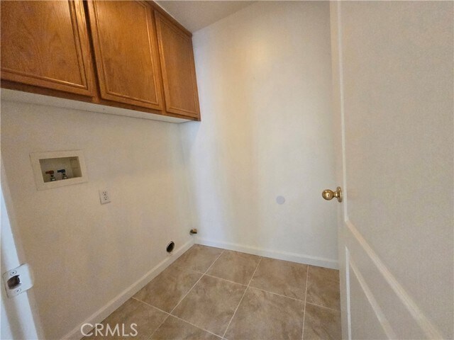 Building Photo - 481 Pinewood Ln