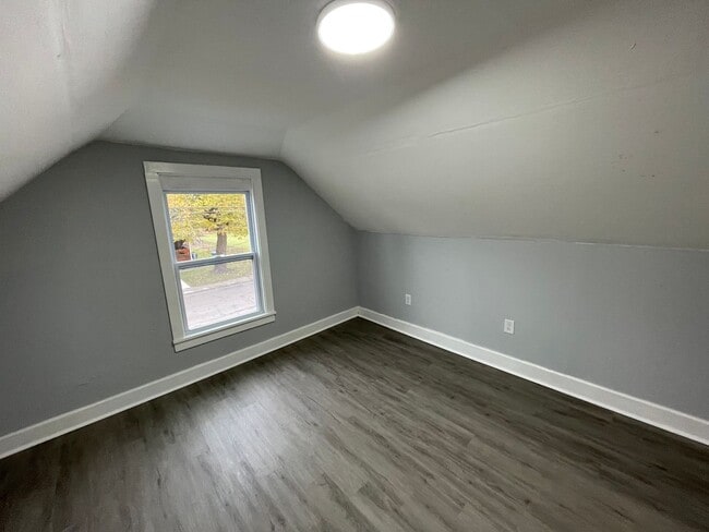 Building Photo - SECTION 8 & EDEN ACCEPTED!! Newly Renovate...