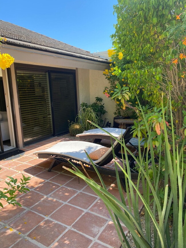 Building Photo - 72760 Mesquite Ct