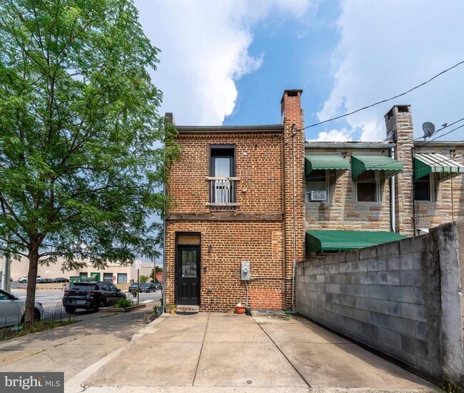 Building Photo - 600 S Eaton St