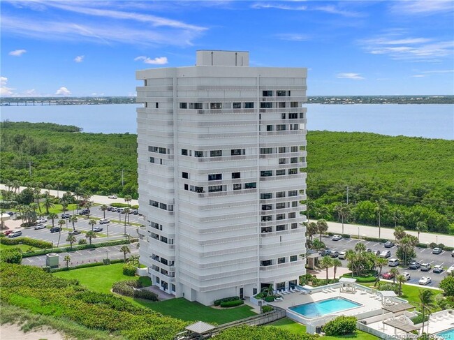 Building Photo - 9960 S Ocean Dr