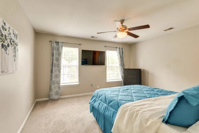 Building Photo - Vistiana Off Dorchester in Dorchester II S...