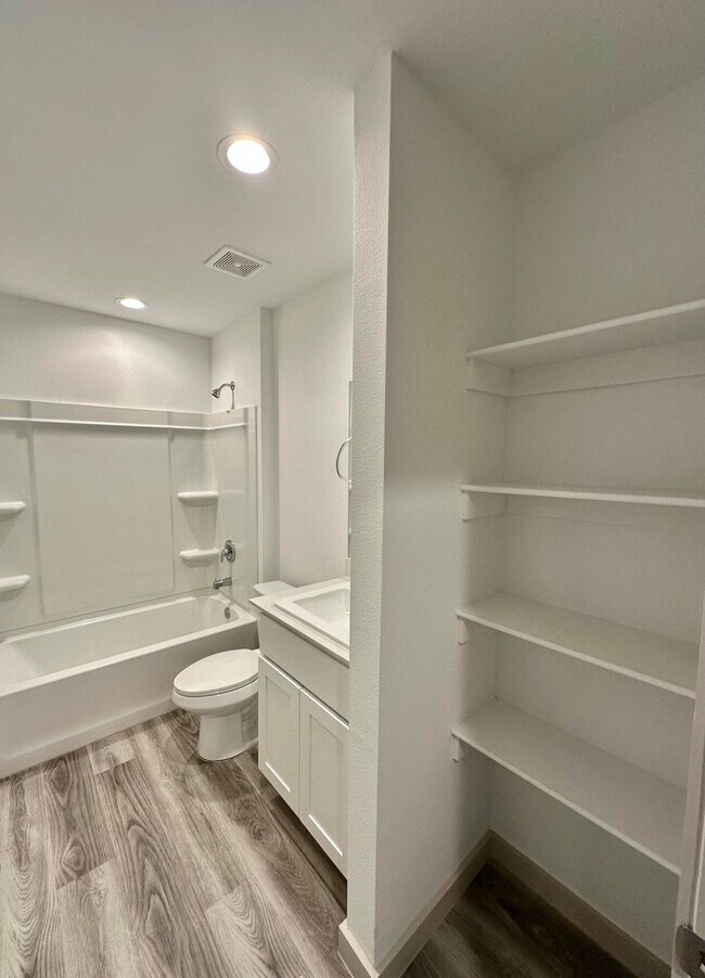 Building Photo - 2328 149th St