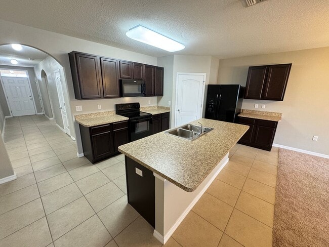 Building Photo - Beautiful 4 Bedroom 2 Bathroom Home in Bartow!