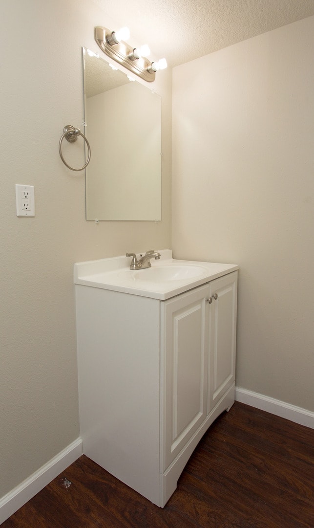 Building Photo - Beautiful 3 Bedroom 1 Bath Home - Pyramid ...