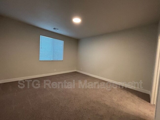 Building Photo - 3968 Fossil Way