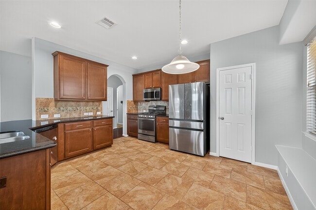 Building Photo - 20718 Bandrock Terrace