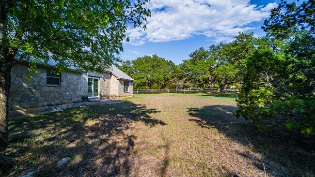 Building Photo - Bulverde Gem for Lease