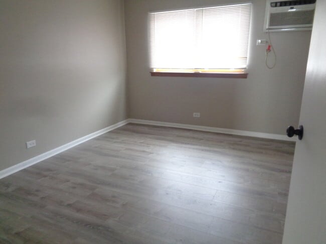 Building Photo - 9644 S Kedzie Ave