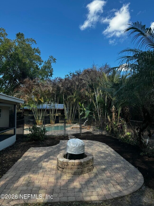 Building Photo - 1926 71st Ave