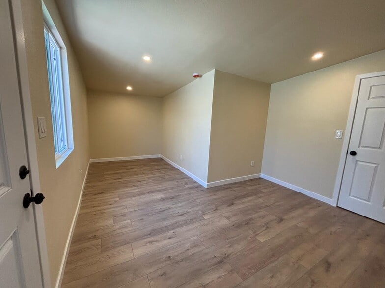 Building Photo - 5306 Cimarron St