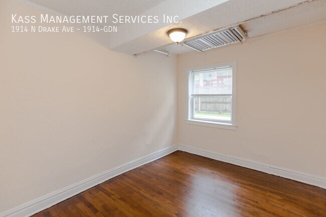 Building Photo - 1914 N Drake Ave