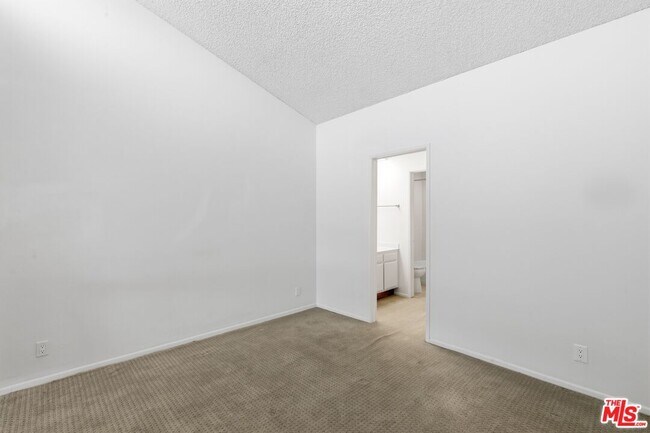 Building Photo - 6151 Orange St