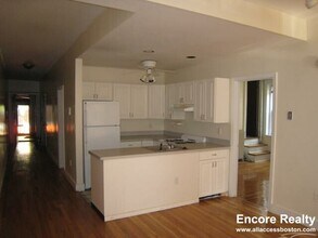 Building Photo - 62 Egmont St