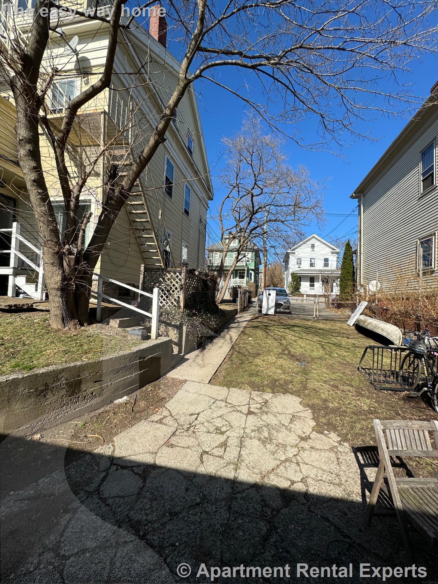 Building Photo - 58 Atherton St