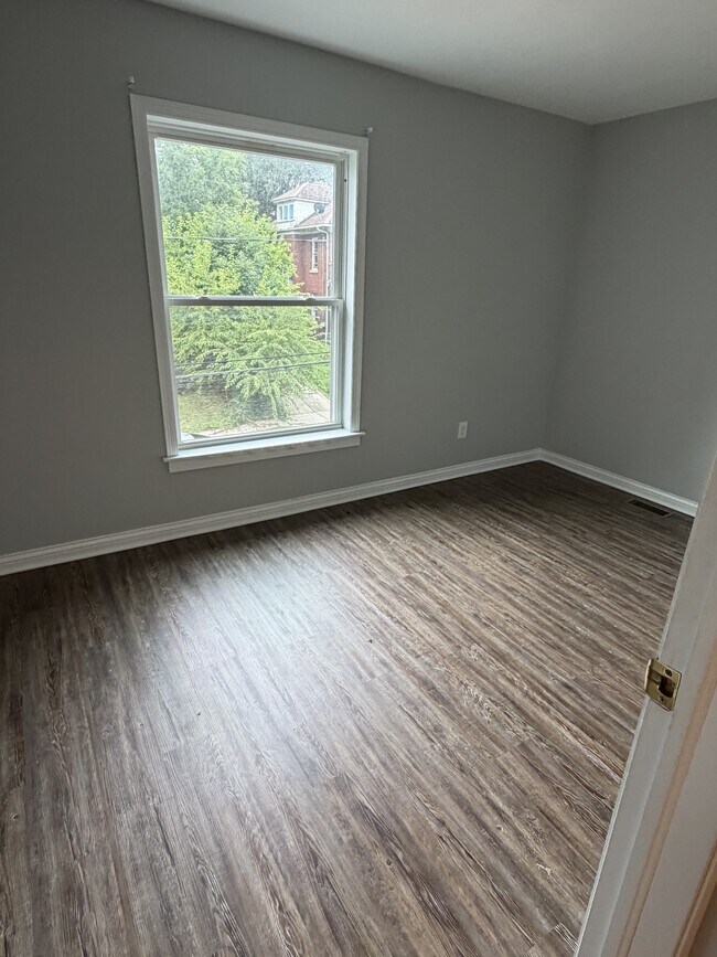 Building Photo - 1069 Ackley St