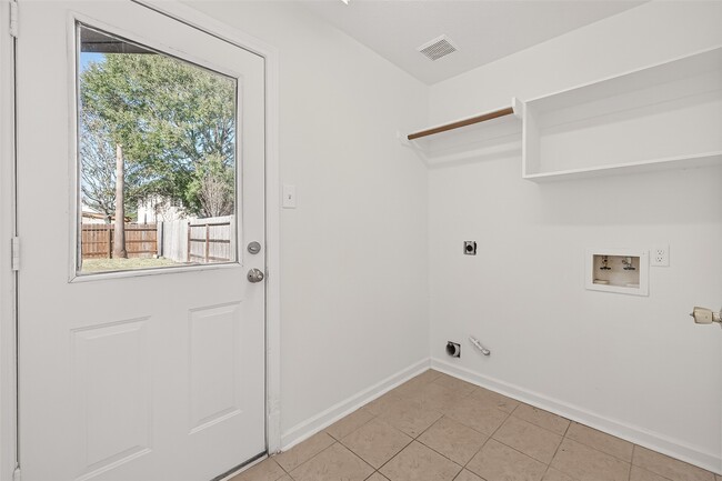 Building Photo - 2883 Lost Cove Ct