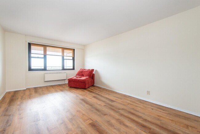 Building Photo - 7855 JFK Blvd E