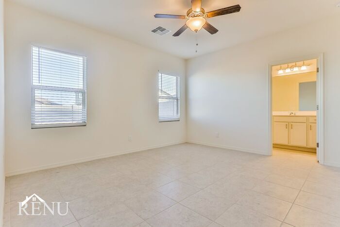 Building Photo - 18371 Conquistador Dr