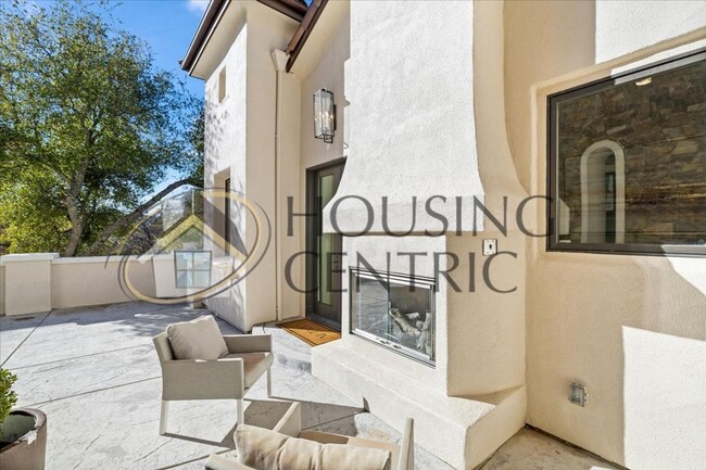 Building Photo - Breathtaking Luxury Custom Rental in Guard...