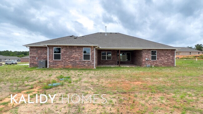 Building Photo - 17583 Natalie Ct