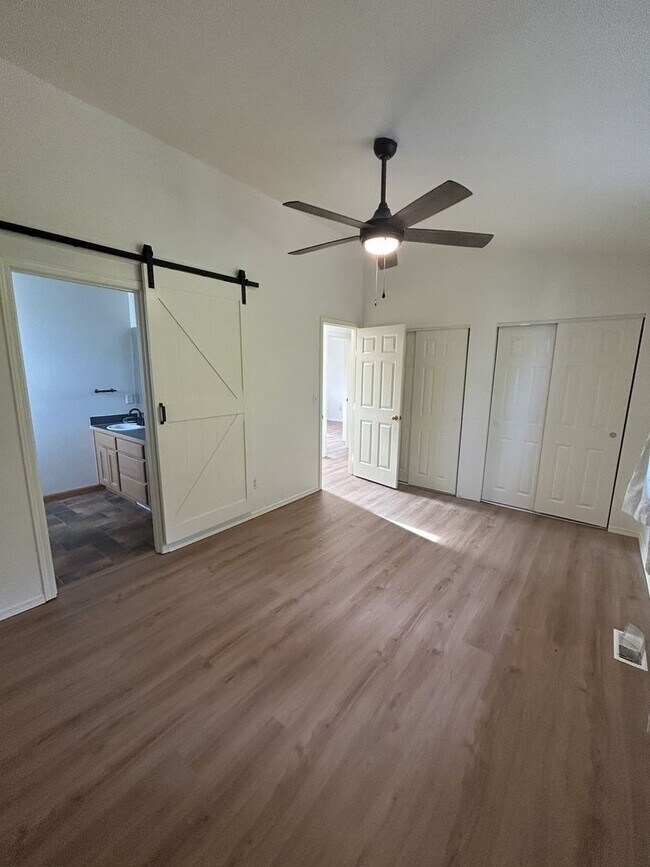 Building Photo - Beautiful Newly updated 4 bedroom 2.5 bath 1,582 Sq Ft Home  in Crown Ridge Estates