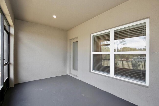 Building Photo - 421 Sedgewick Dr